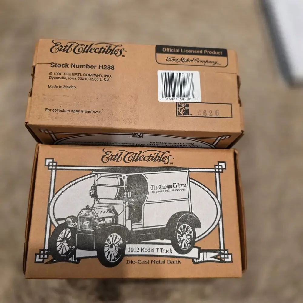 vntg ERTL diecast metal‎ coin bank 1912 model T delivery van The Chicago Tribune